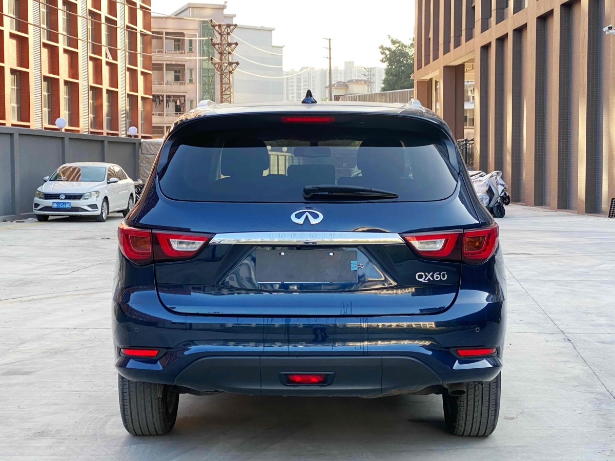 英菲尼迪 QX60  2020款 2.5 S/C Hybrid 兩驅(qū)卓越版 國VI圖片