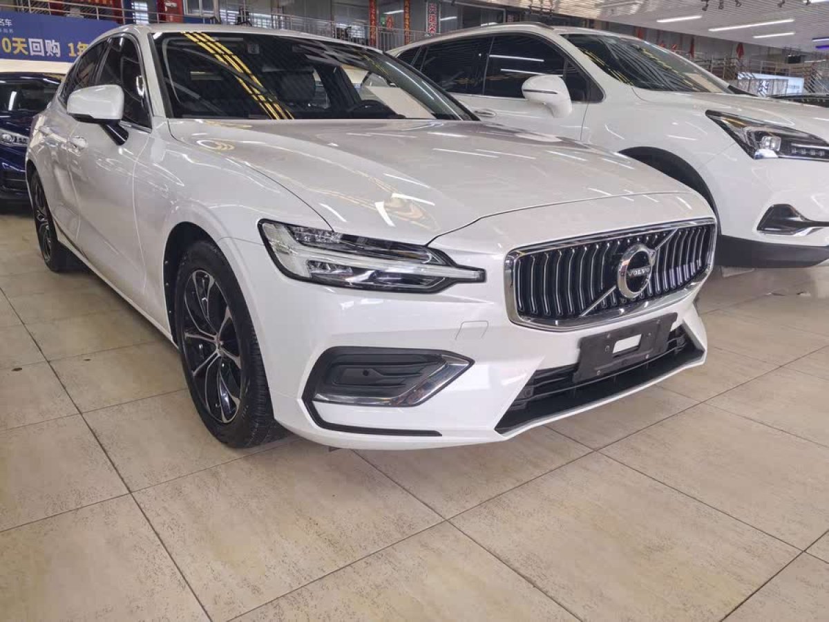 沃爾沃 S60L  2020款 T4 智逸豪華版圖片