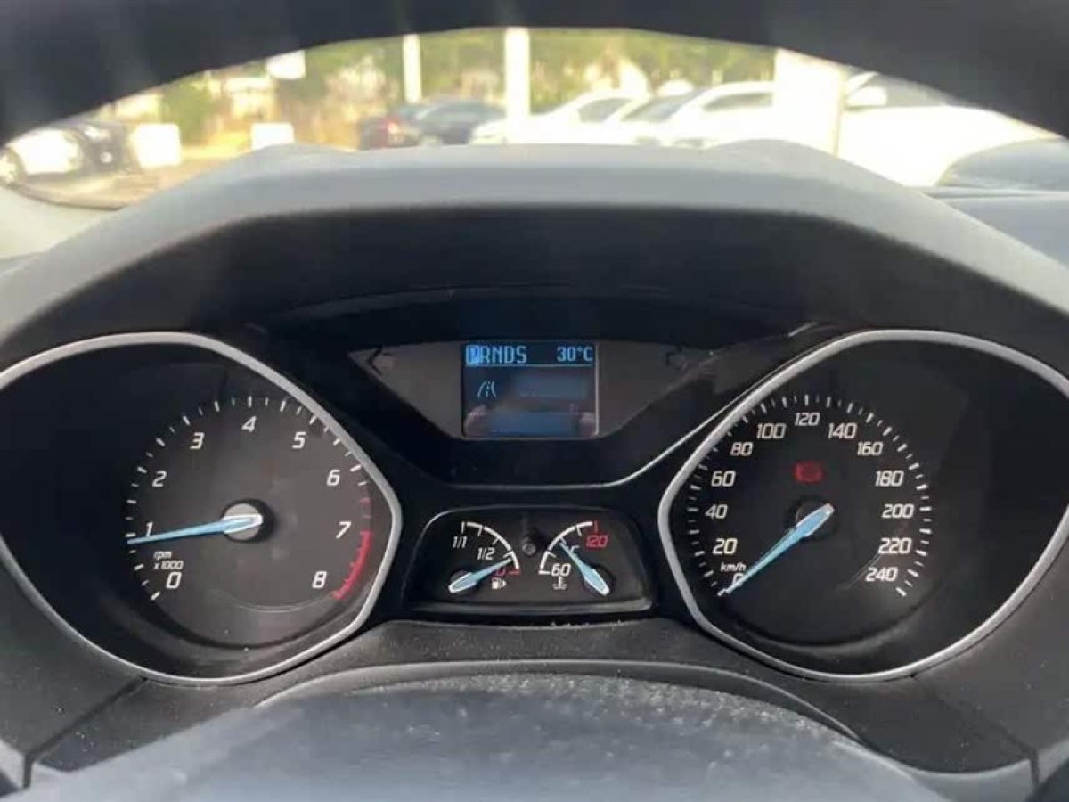 福特 ?？怂? 2012款 兩廂 1.6L 自動舒適型圖片