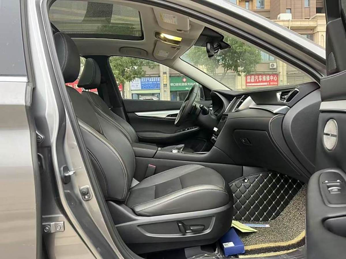 英菲尼迪 QX50  2018款 2.0T 四驅(qū)菁英版圖片