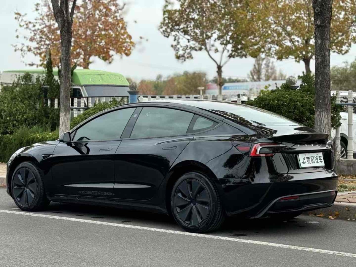 特斯拉 Model 3  2023款 煥新版 后輪驅(qū)動(dòng)圖片