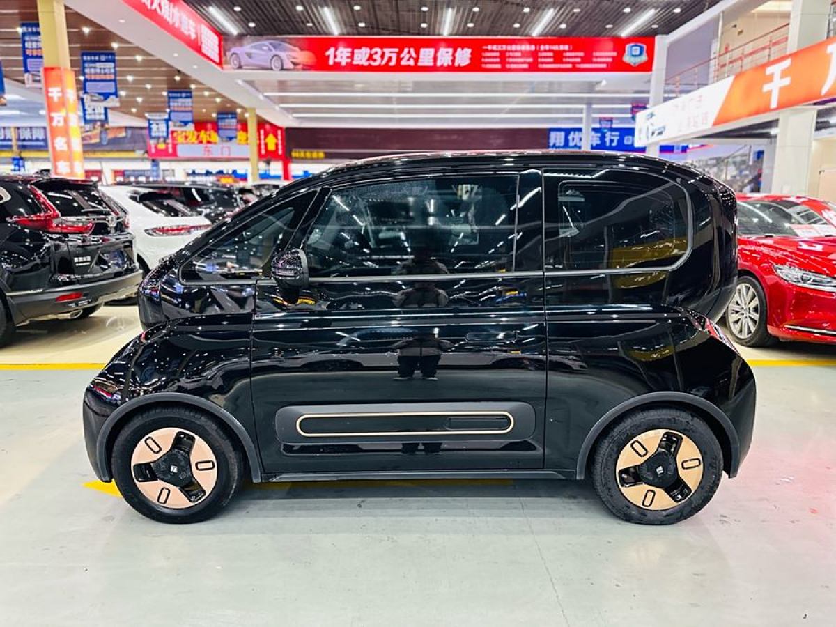 寶駿 寶駿KiWi EV  2022款 設(shè)計師輕享版 三元鋰圖片