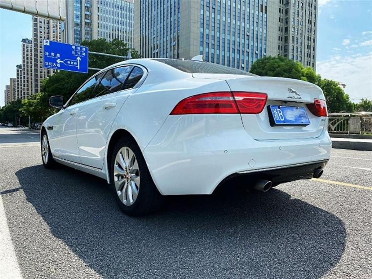 捷豹 XEL  2019款 2.0T 200PS 精英版图片