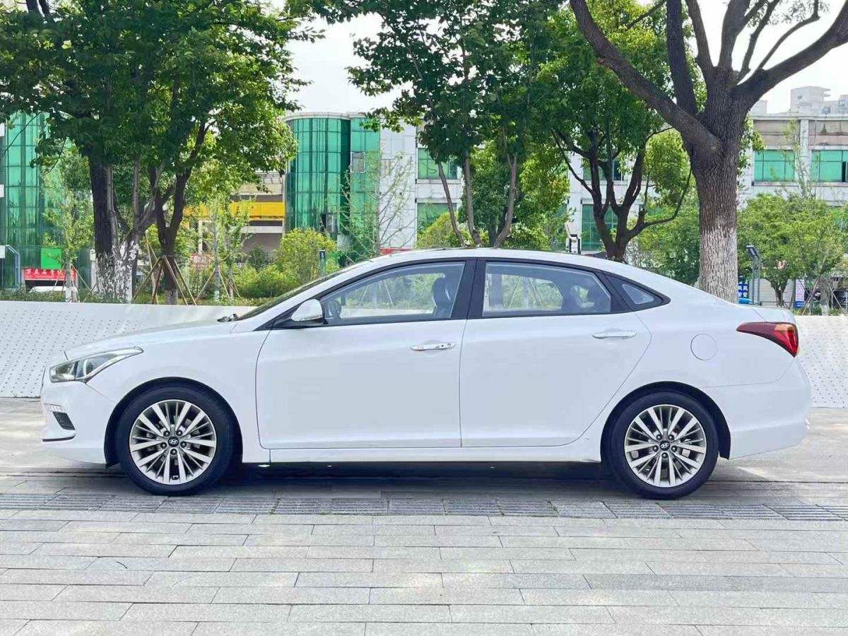 現(xiàn)代 名圖 圖片