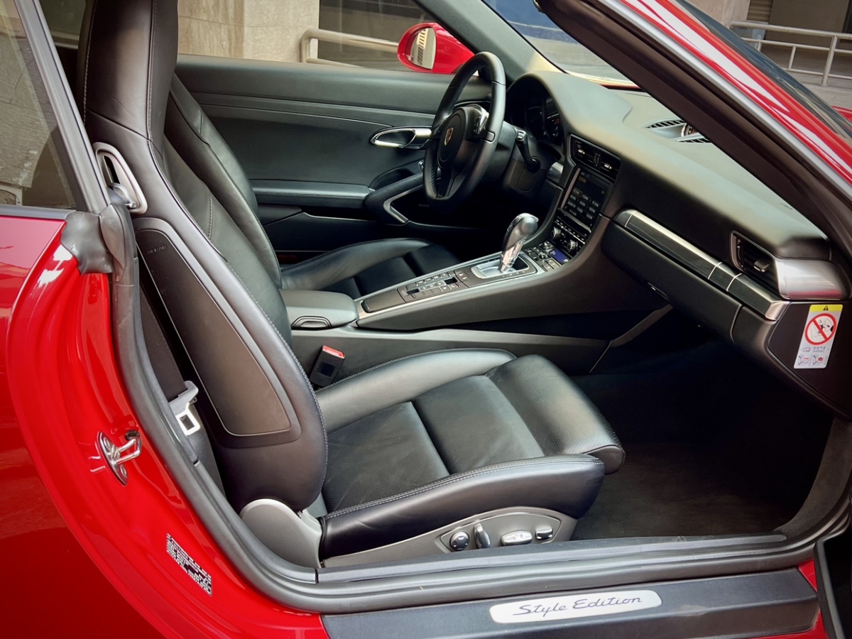 保时捷 911  2015款 Carrera 4 Cabriolet 3.4L Style Edition图片