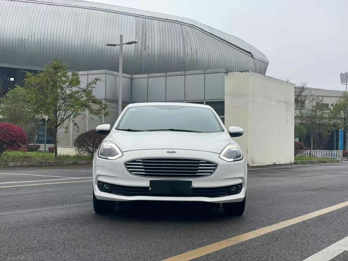 福特 福睿斯  2021款 1.5L 自動榮耀版圖片
