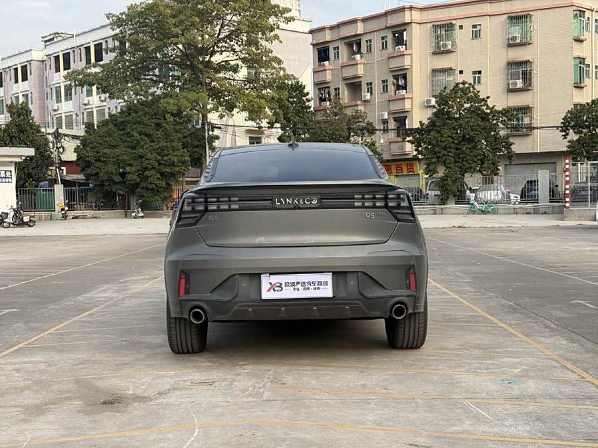 領(lǐng)克 領(lǐng)克05新能源  2021款 1.5TD PHEV HALO圖片