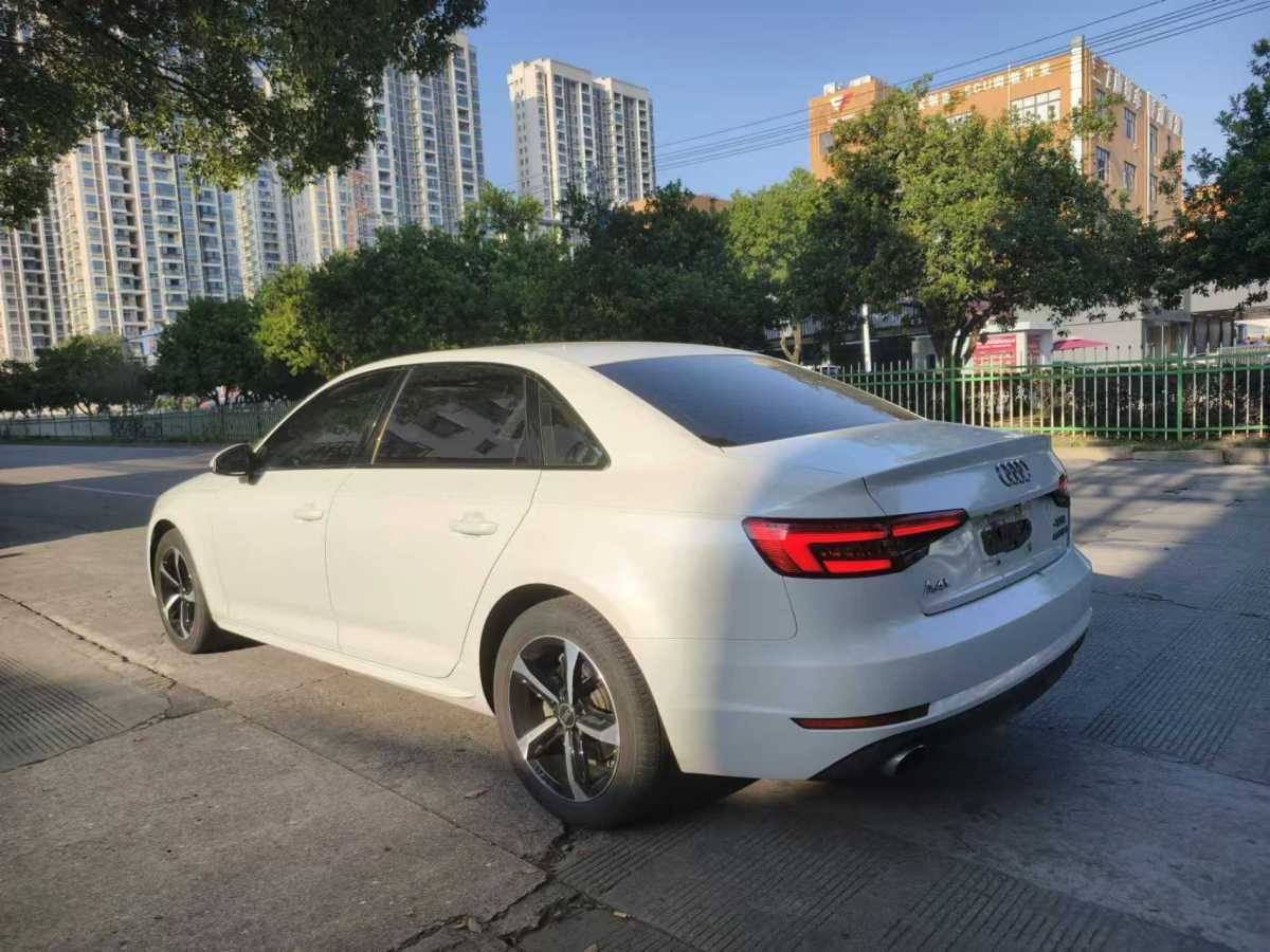 奧迪 奧迪A4L  2018款 30周年年型 40 TFSI 進(jìn)取型圖片