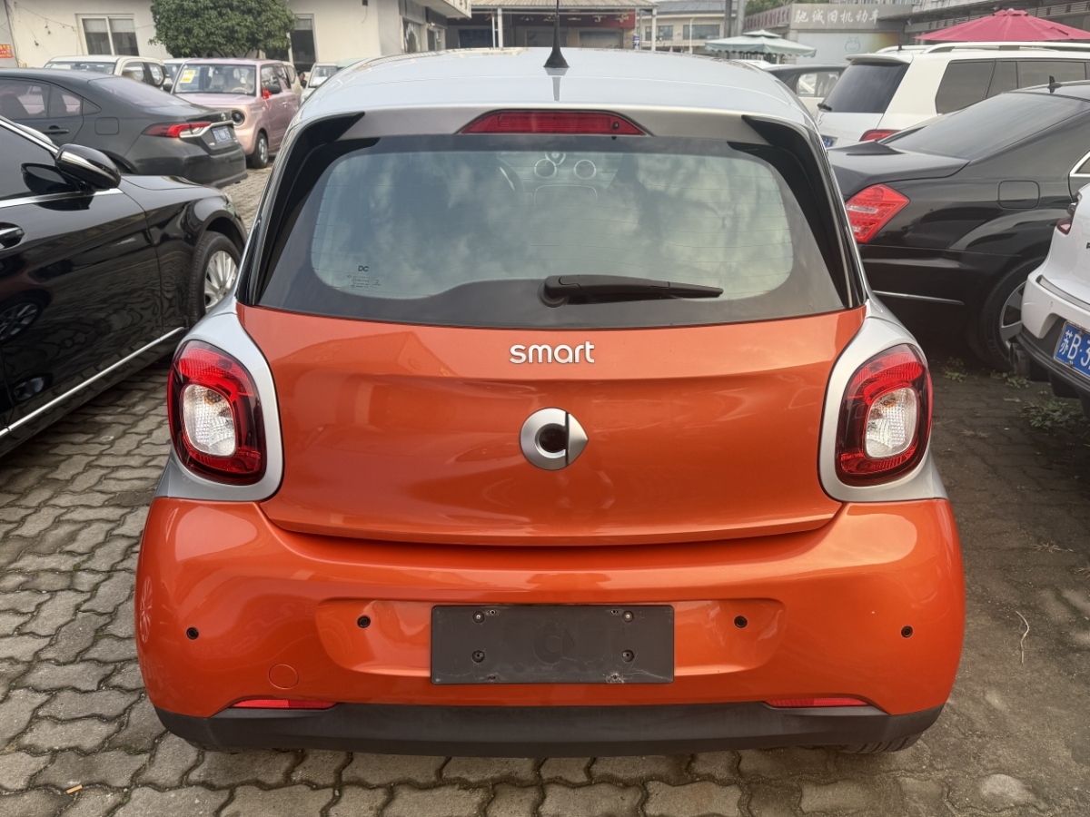 smart forfour  2016款 1.0L 52千瓦靈動版圖片