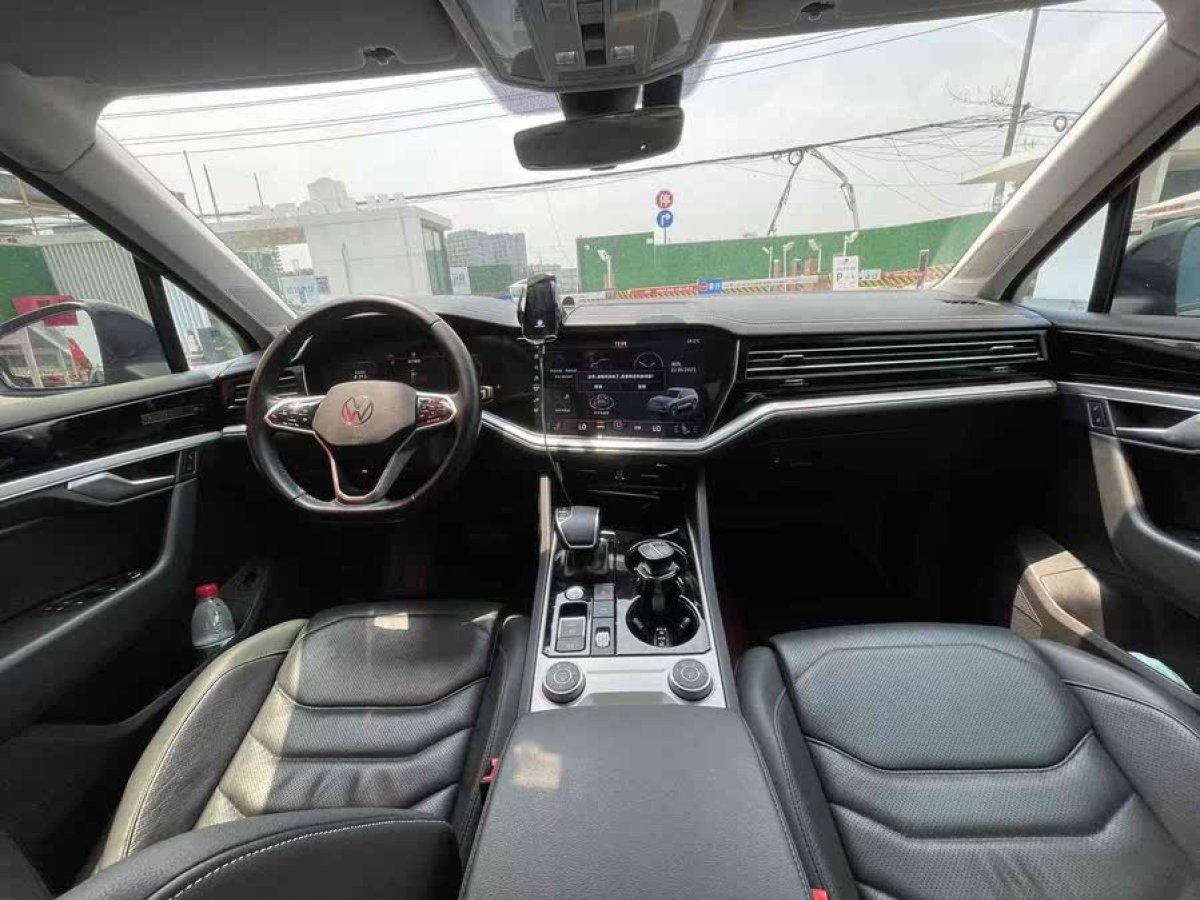 大眾 途銳  2023款 3.0TSI 銳享版 曜黑運動套裝圖片
