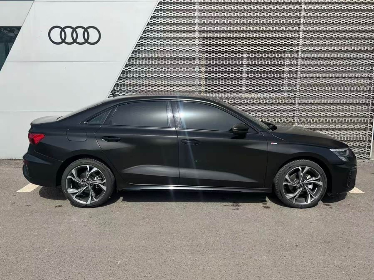 奧迪 奧迪A3  2023款 A3L Limousine 35 TFSI 豪華運動型圖片