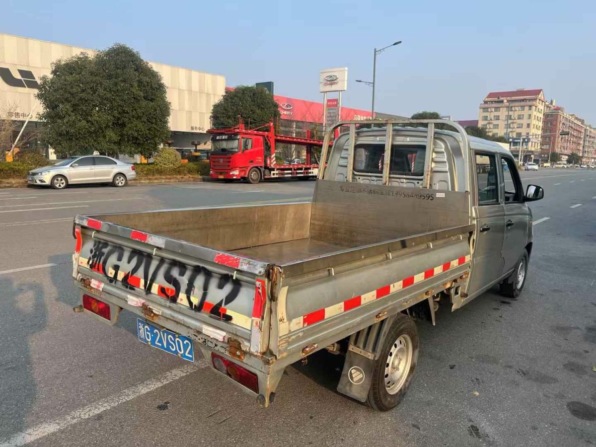 福田 拓陸者  2019款  2.8T E3 70周年兩驅(qū)精英版低貨臺(tái)長(zhǎng)軸4J28TC4圖片