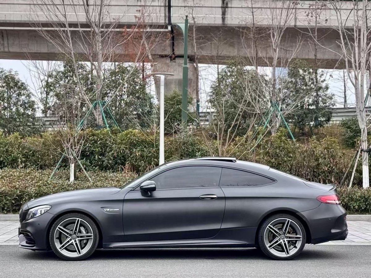 奔馳 奔馳C級(jí)AMG  2019款 AMG C 63 轎跑車圖片