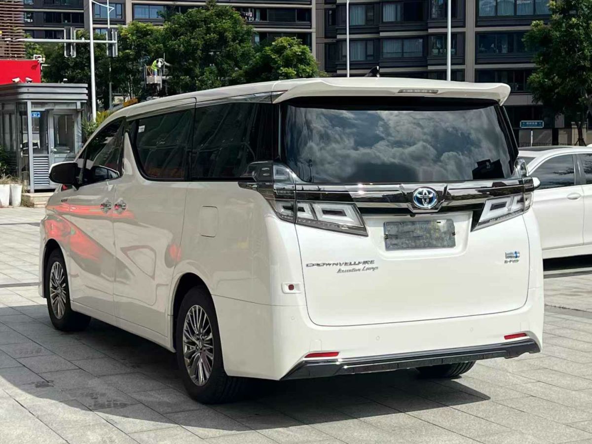 上汽大通 上汽大通MAXUS T90房車  2022款 2.0T探索家T90縱橫越野綠-防爆漆圖片