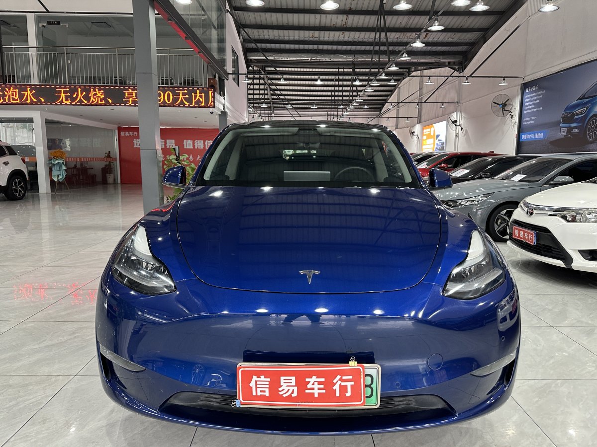 特斯拉 Model 3  2021款 改款 標(biāo)準(zhǔn)續(xù)航后驅(qū)升級版圖片