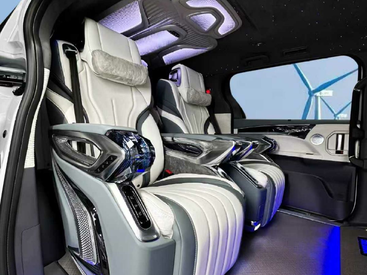 奔馳 禮驪汽車V級  2025款 星耀系列 2.0T 彌雅 7座圖片