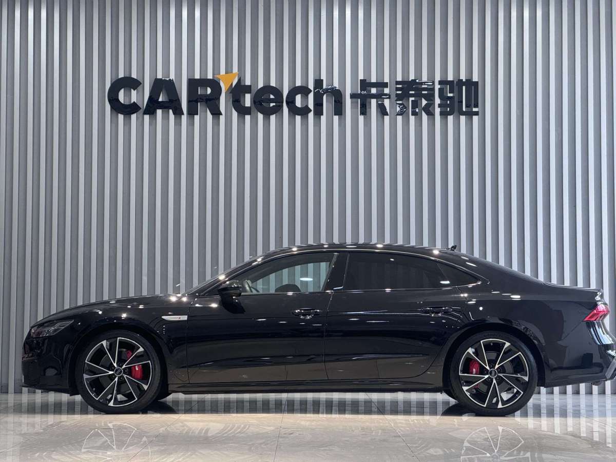 奧迪 奧迪A7L  2022款 45 TFSI quattro S-line 圣騎士圖片