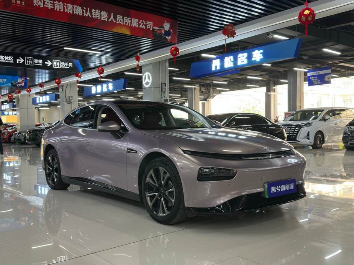 小鵬 P7  2022款 670N+圖片