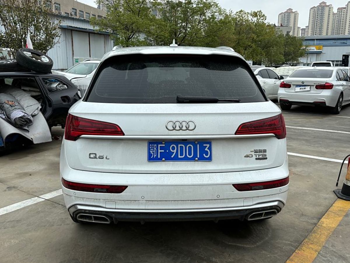 2021年12月奧迪 奧迪Q5L  2021款 40 TFSI 時尚致雅型