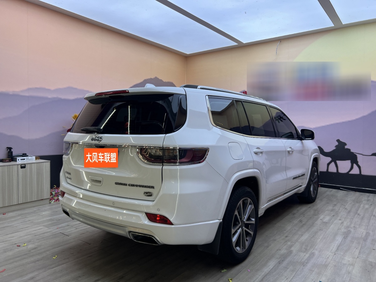 Jeep 大指揮官  2018款 2.0T 四驅(qū)智享版圖片