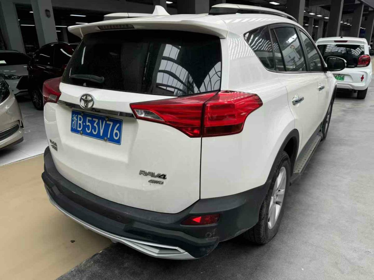 2014年1月豐田 RAV4榮放 