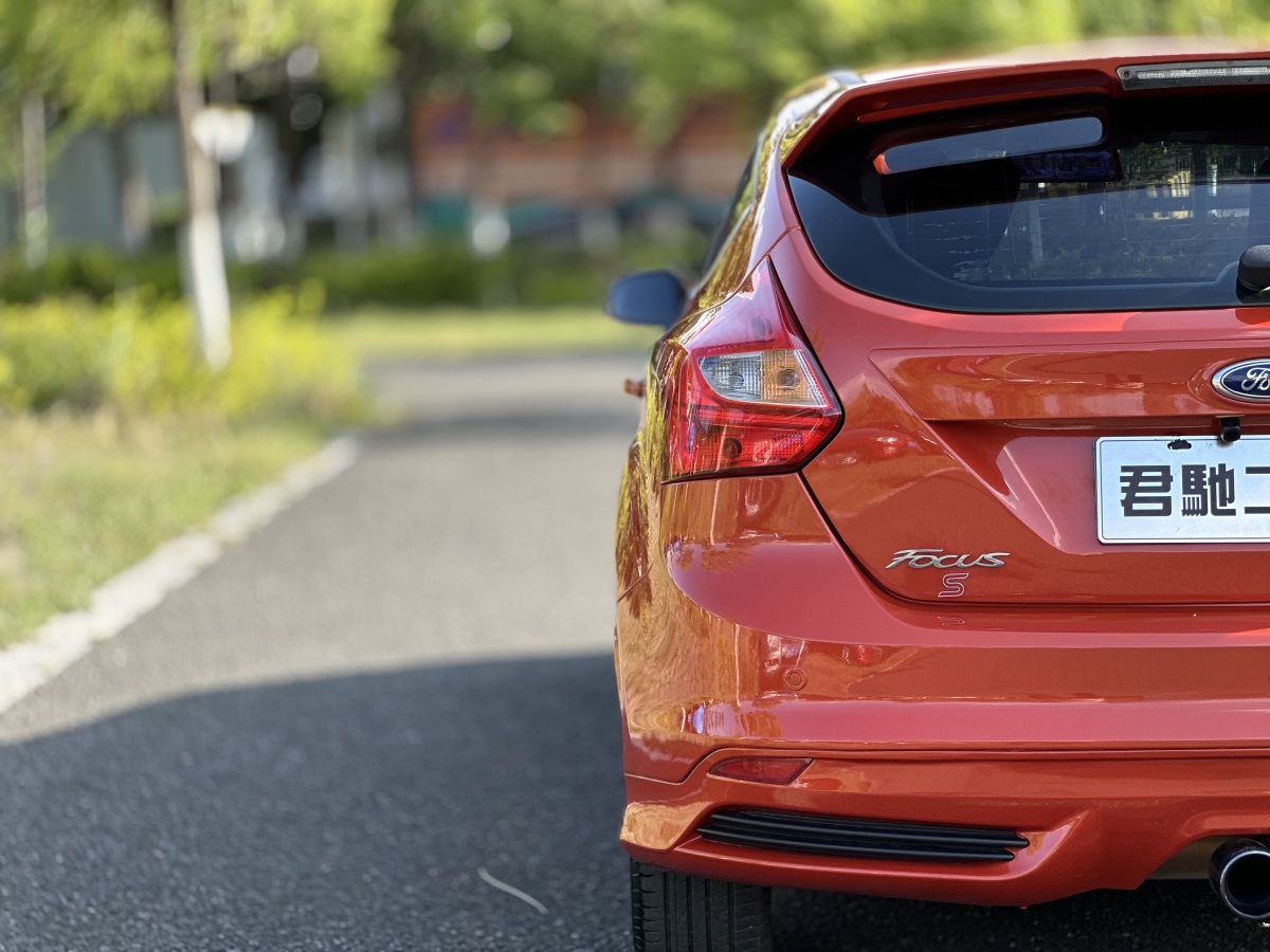 福特 ?？怂? 2012款 兩廂 2.0L 自動豪華運動型圖片