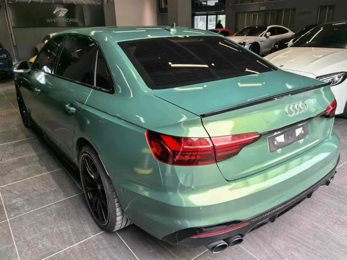 奧迪 奧迪A4L  2022款 45 TFSI quattro 臻選動(dòng)感型圖片