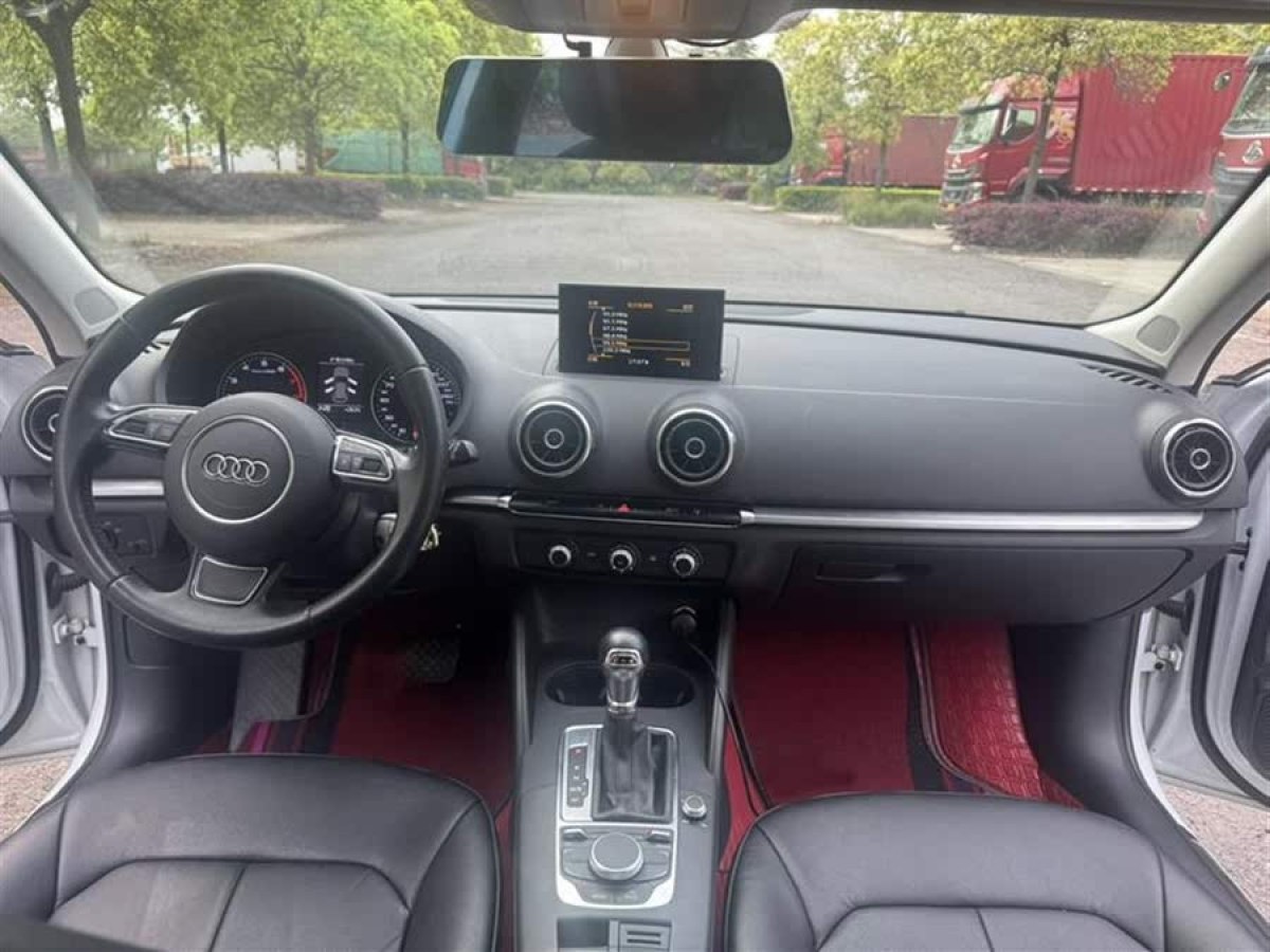 奧迪 奧迪A3  2016款 Sportback 35 TFSI 領(lǐng)英型圖片