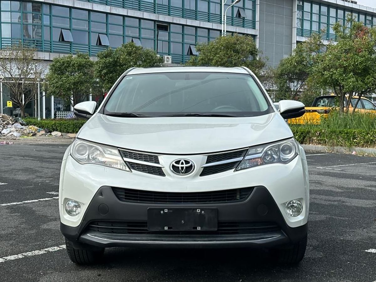 豐田 RAV4榮放  2015款 2.0L CVT兩驅(qū)風尚版圖片