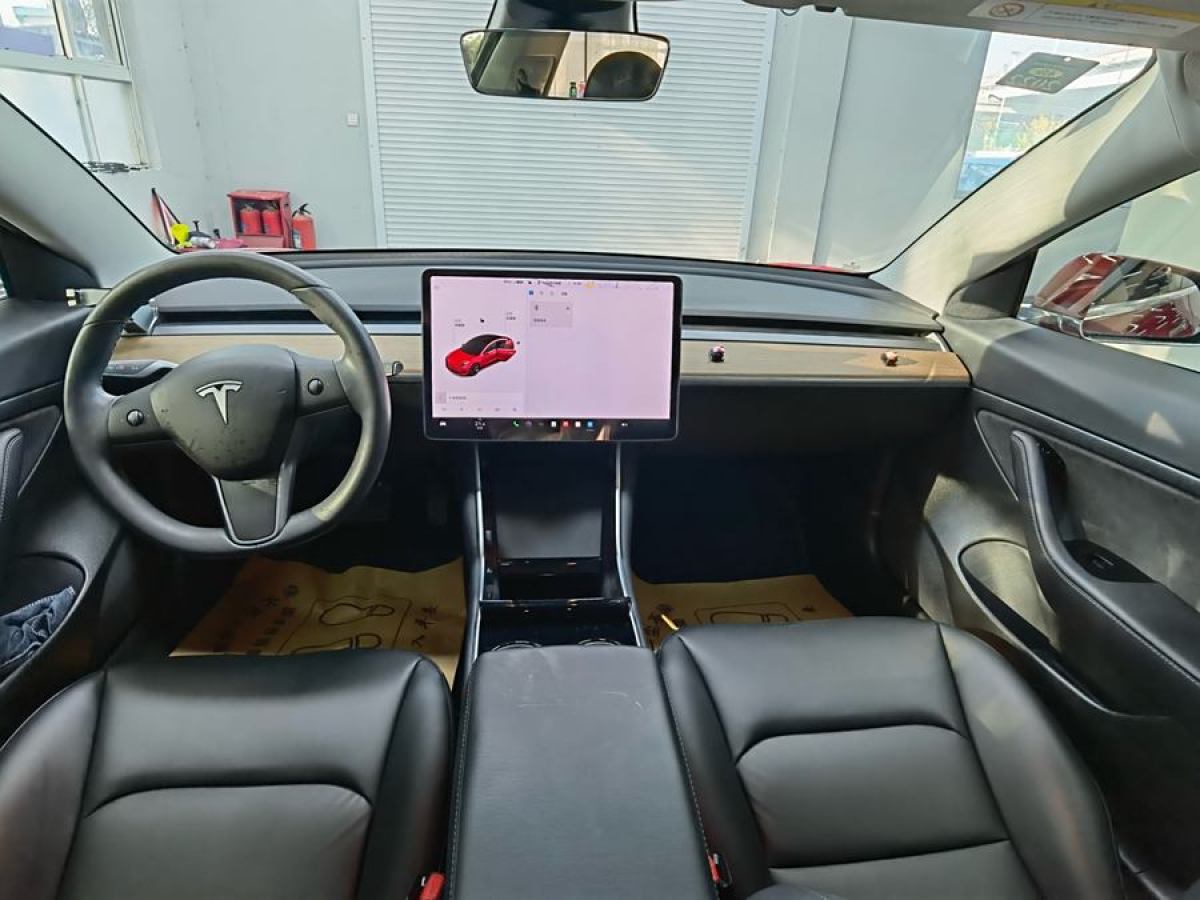 特斯拉 Model 3  2019款 標(biāo)準(zhǔn)續(xù)航后驅(qū)升級(jí)版圖片