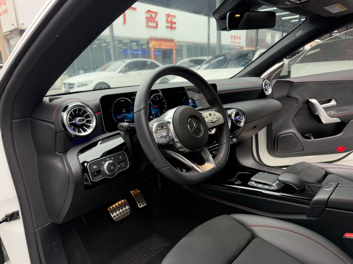 奔馳 奔馳CLA級  2020款 CLA 200 獵跑車圖片