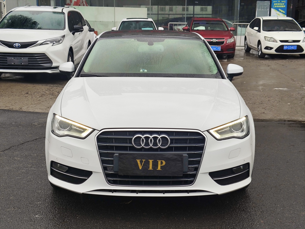 奧迪 奧迪A3  2015款 Sportback 35 TFSI 百萬(wàn)紀(jì)念智領(lǐng)型圖片