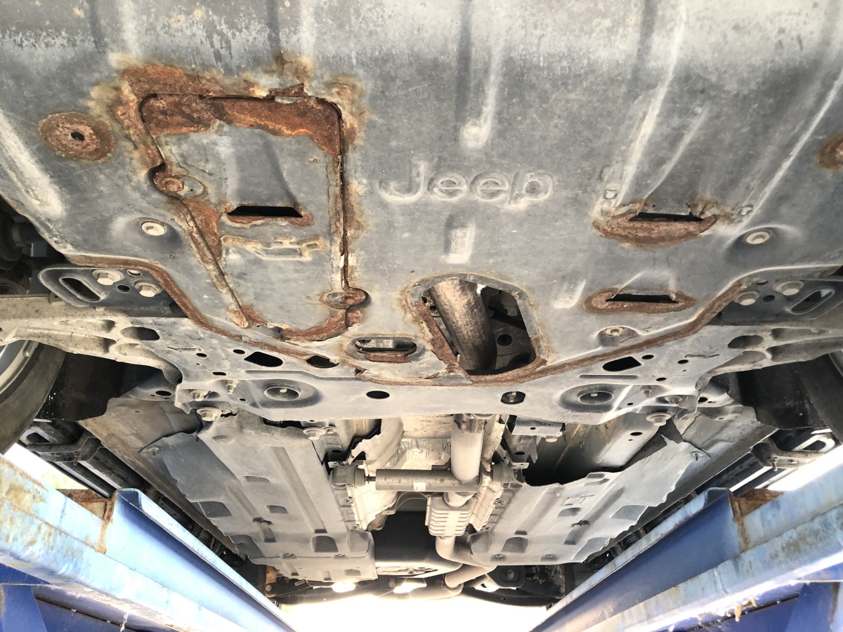 Jeep 指揮官  2018款 2.0T 兩驅(qū)進(jìn)享版圖片