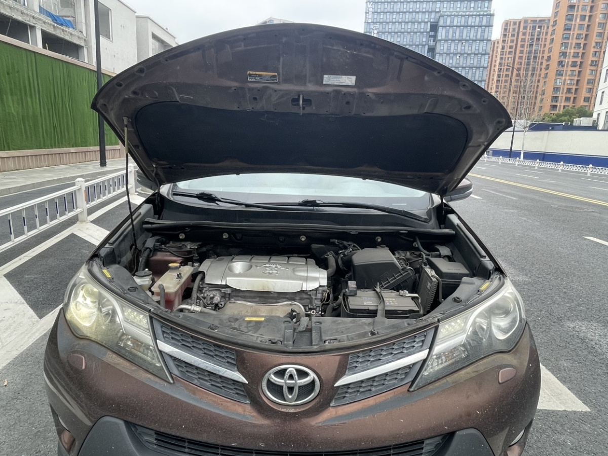 豐田 RAV4榮放  2013款 2.5L 自動(dòng)四驅(qū)精英版圖片