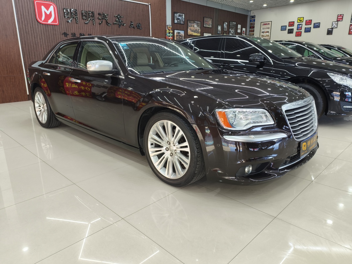 克萊斯勒 300C  2012款 3.6L 豪華版圖片