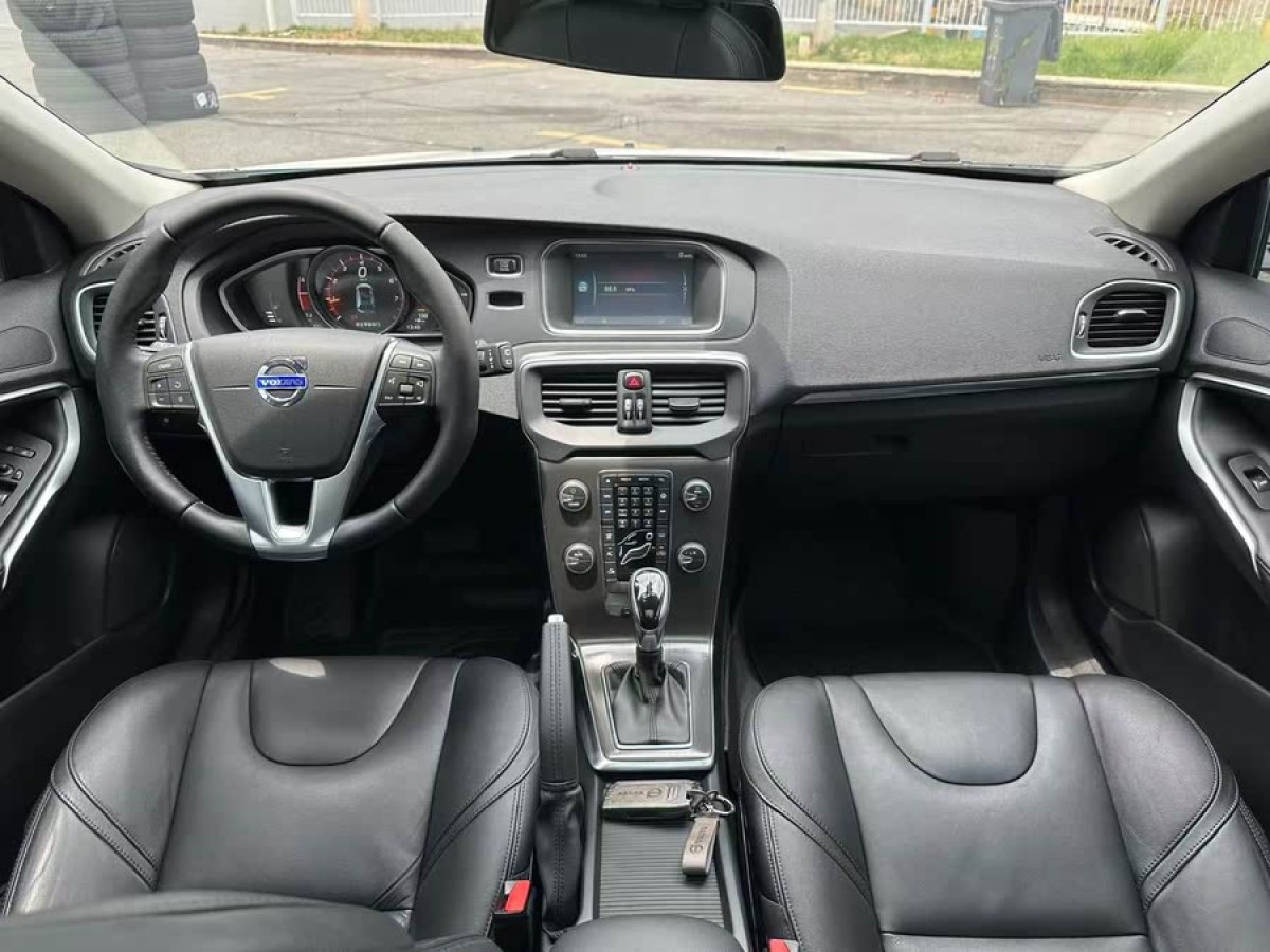 沃爾沃 V40  2015款 1.6T 智逸版圖片