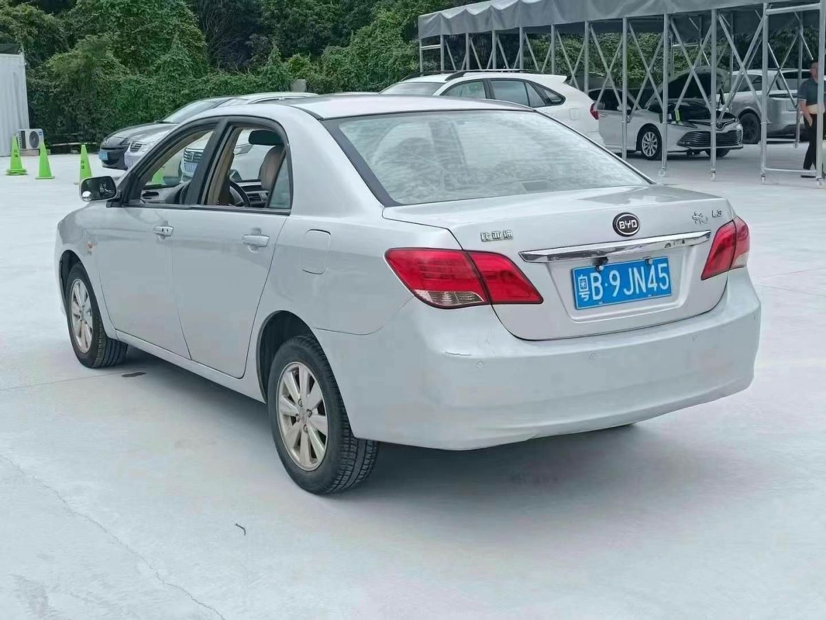 比亞迪 L3  2013款 1.5L 自動尊貴型圖片