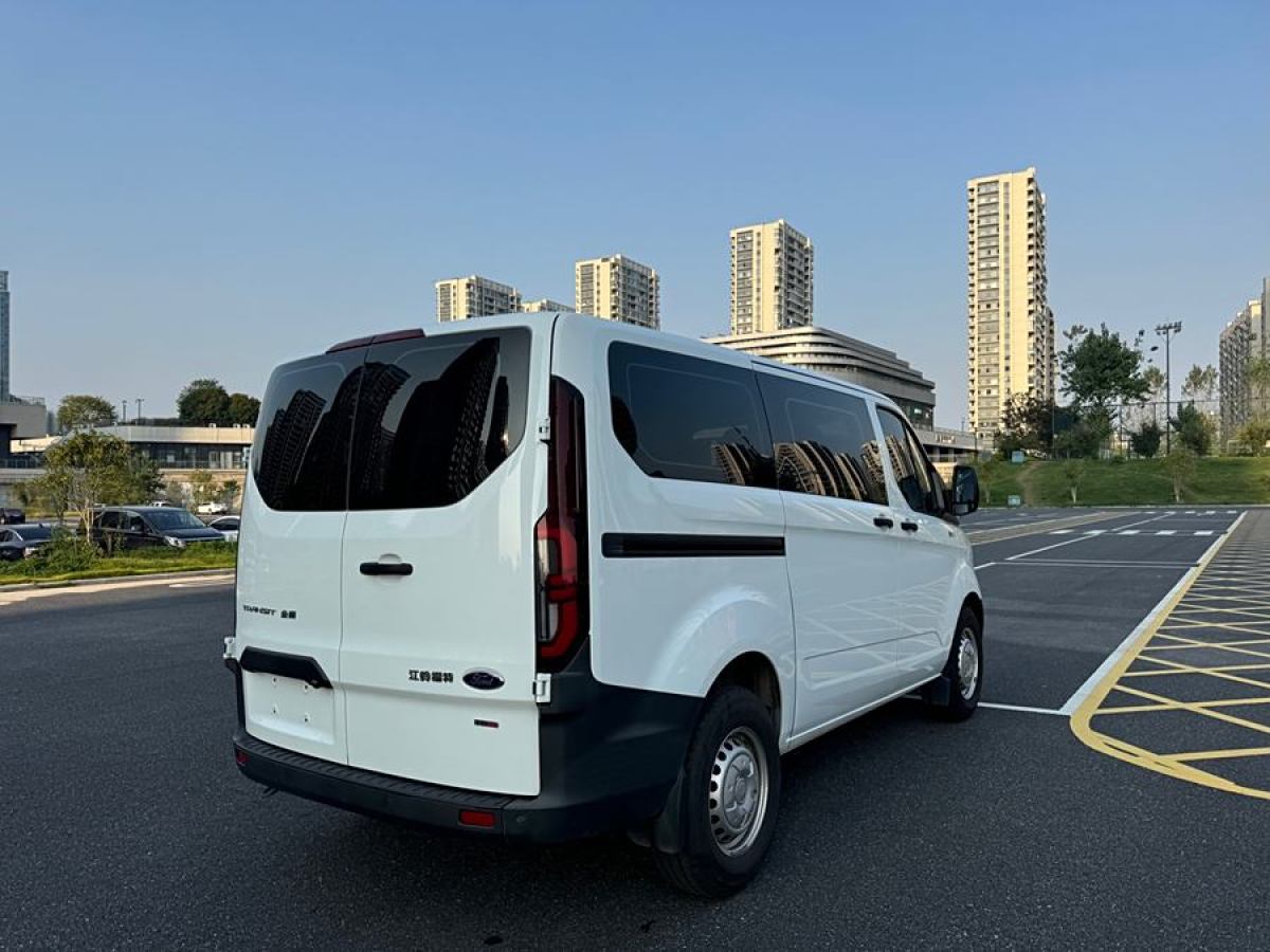 福特 全順  2019款 2.0T柴油多功能商用車短軸低頂6座國VI圖片