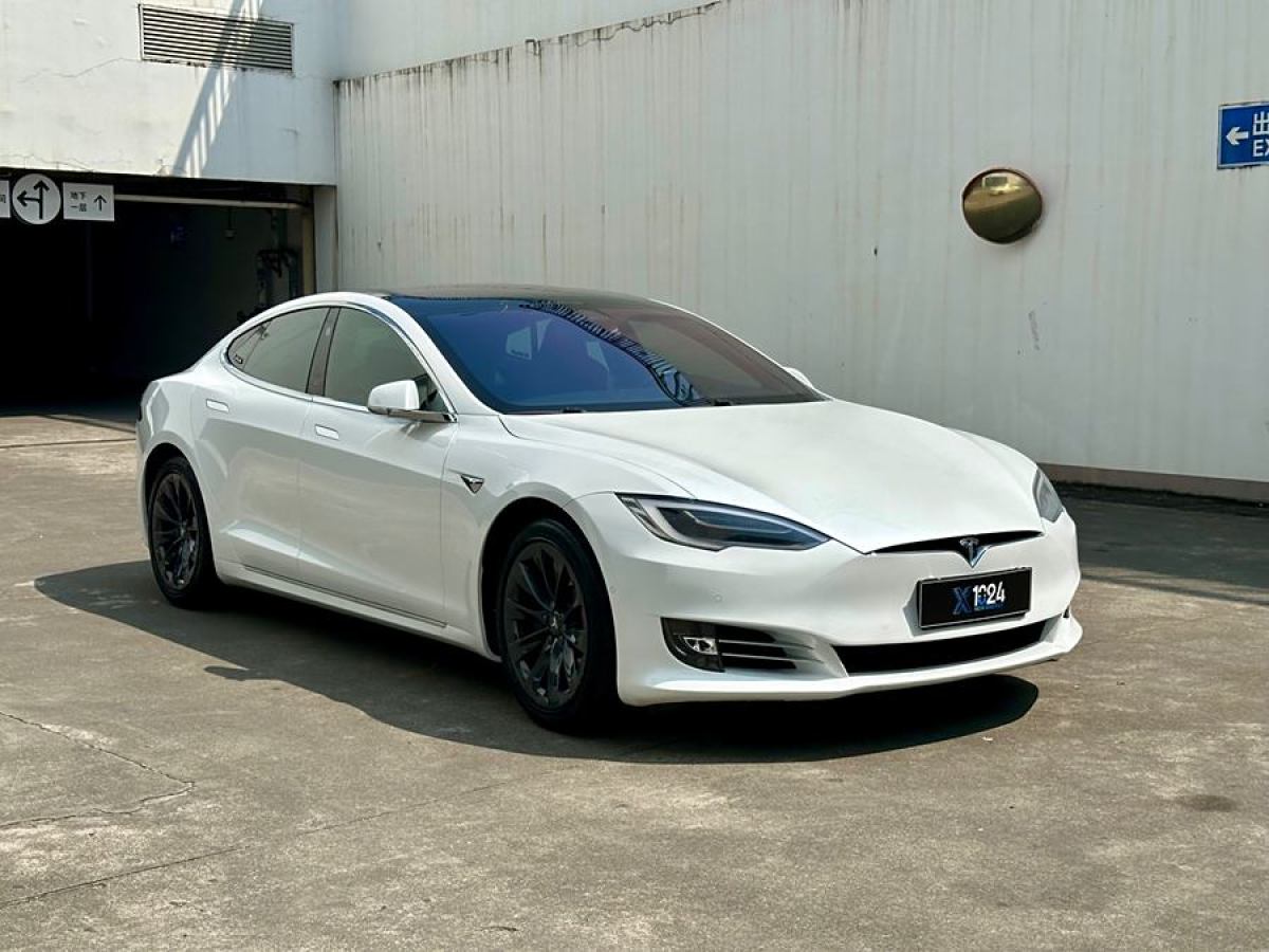 特斯拉 Model S  2017款 Model S 75D 標(biāo)準(zhǔn)續(xù)航版圖片