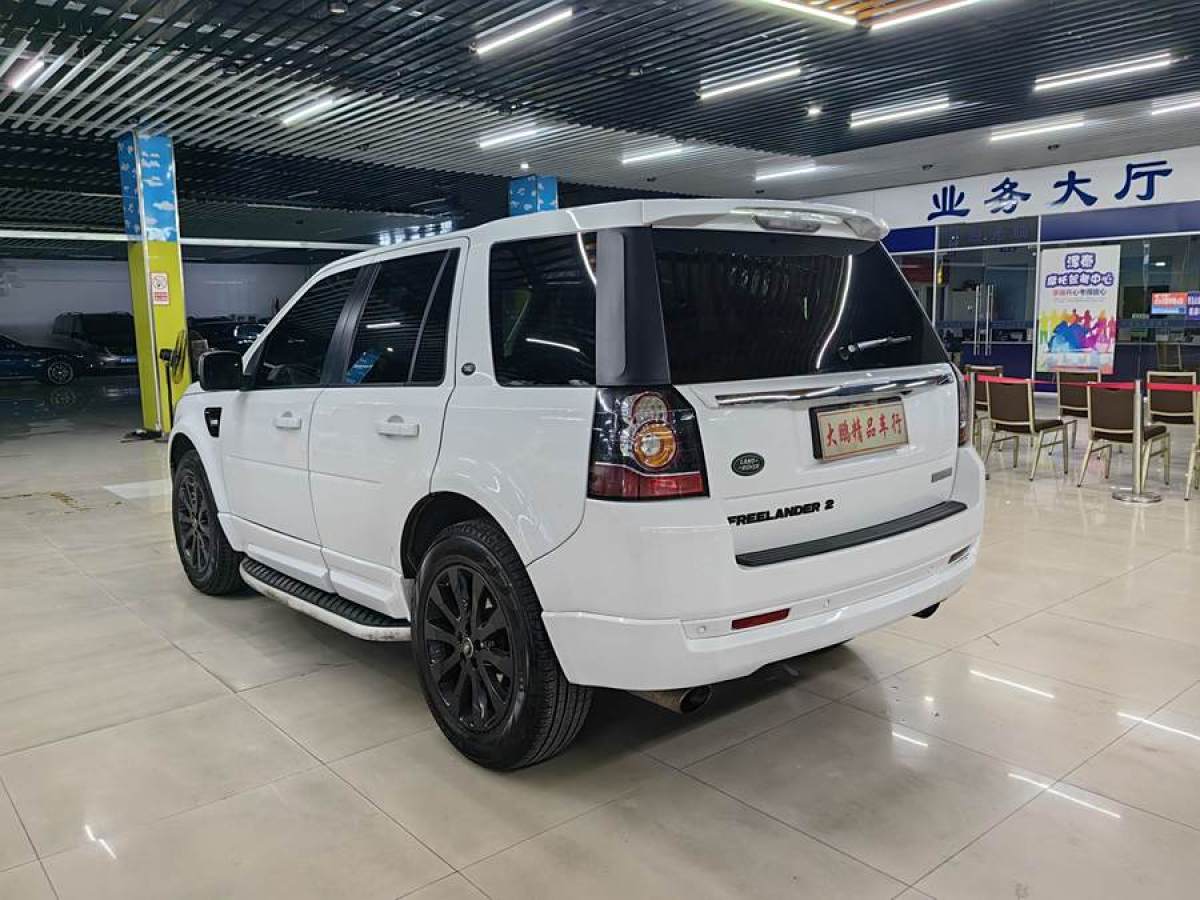 路虎 神行者2  2015款 2.0T Si4 HSE Luxury典藏版圖片