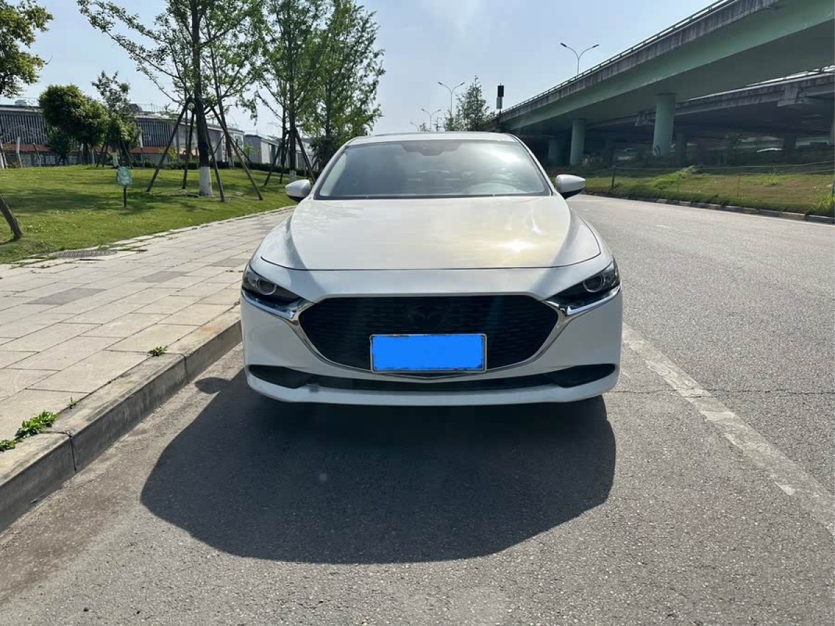 馬自達(dá) 馬自達(dá)3 Axela昂克賽拉  2021款 2.0L 自動(dòng)質(zhì)雅版圖片