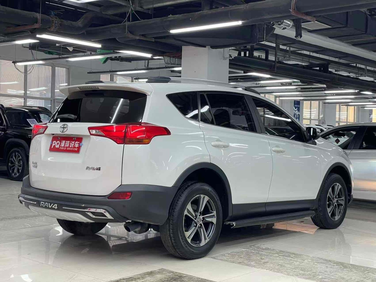 豐田 RAV4  2018款 榮放 2.0L CVT兩驅(qū)風(fēng)尚版圖片