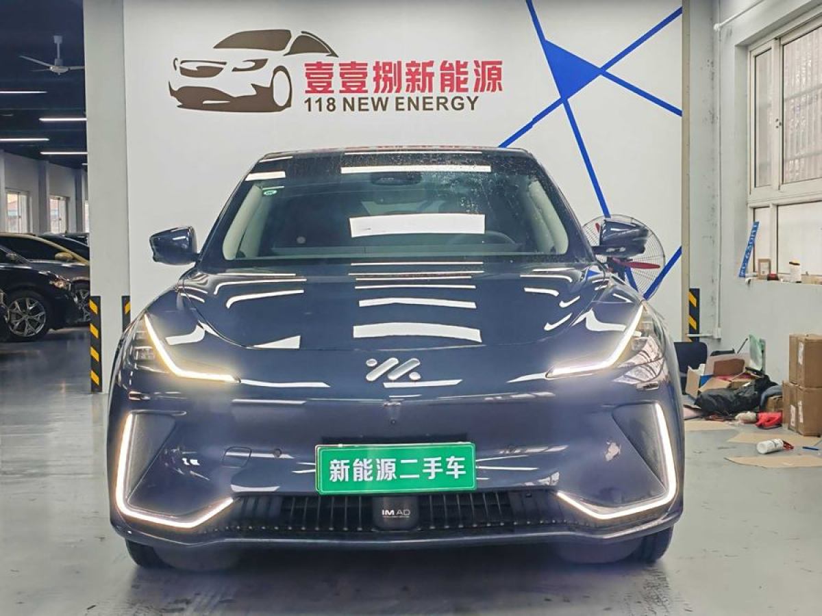 智己 智己LS7  2023款 100kWh Lux后驅(qū)版圖片