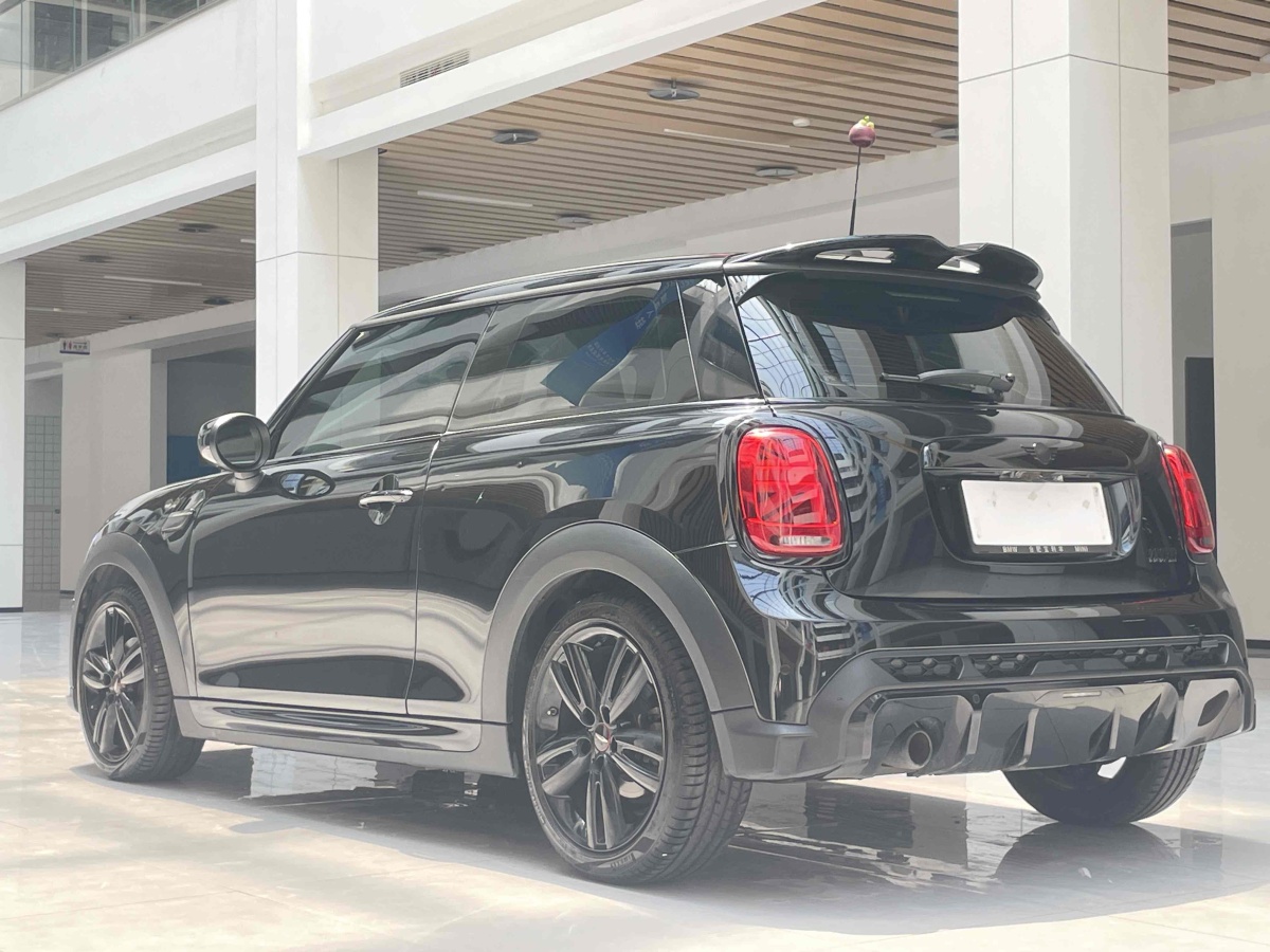 2022年6月MINI MINI  2022款 1.5T COOPER 黑標特別版