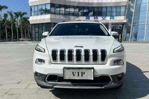 自由光 Jeep 2.0L 優(yōu)越版