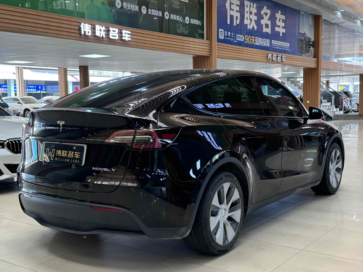 特斯拉 Model Y  2022款 后輪驅(qū)動(dòng)版圖片