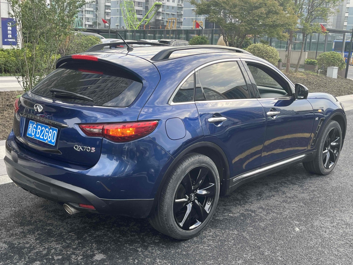 英菲尼迪 QX70  2015款 3.7L 絕影版圖片