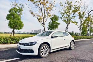 奥迪TT 奥迪 TT Roadster 2.0TFSI quattro典雅版