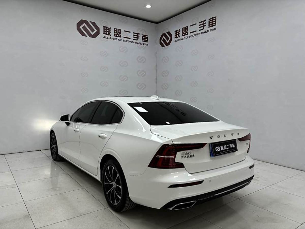 沃爾沃 S60L  2022款 B4 智逸豪華版圖片