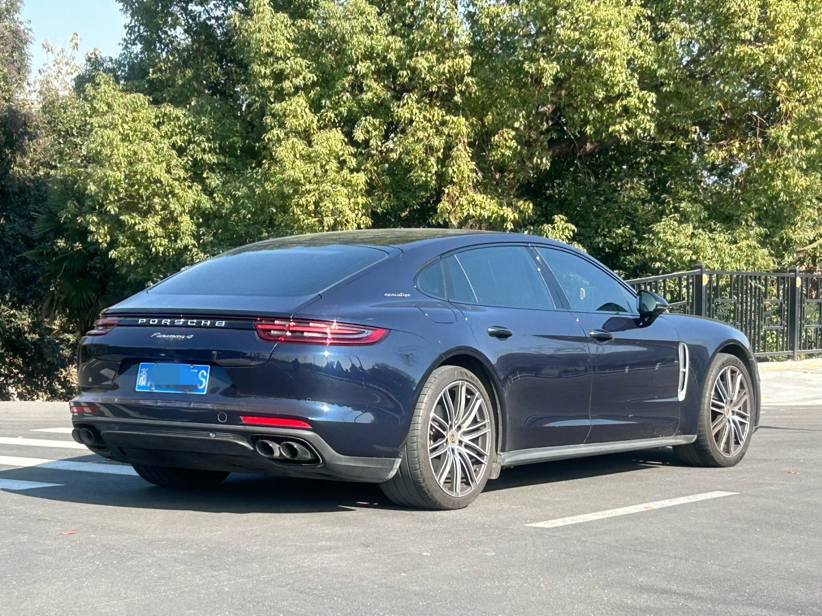 保時(shí)捷 Panamera  2019款 Panamera 4 行政加長(zhǎng)版 2.9T圖片